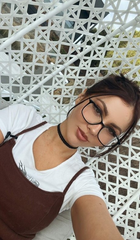 Aliythia perfect star image