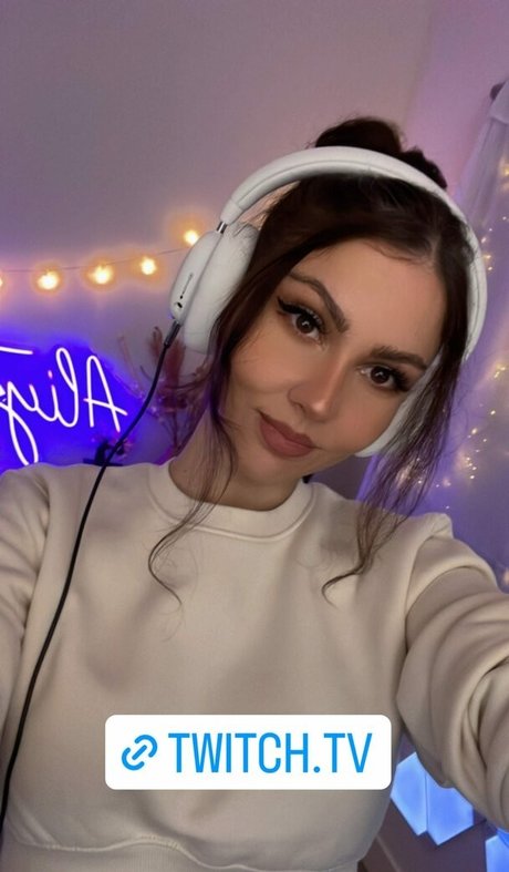 Aliythia star perfect archive