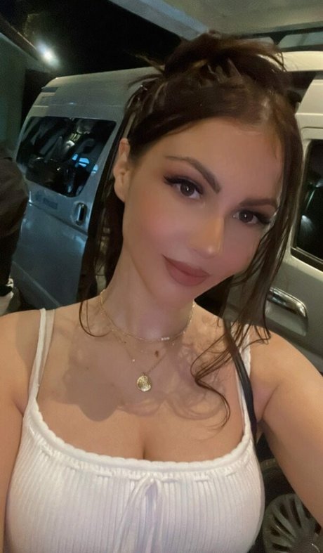 Aliythia pornstar pretty img