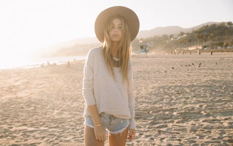 Camila Morrone art star image