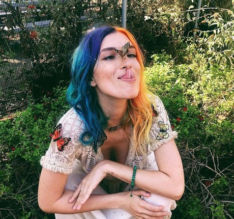 Dani Thorne free model picture