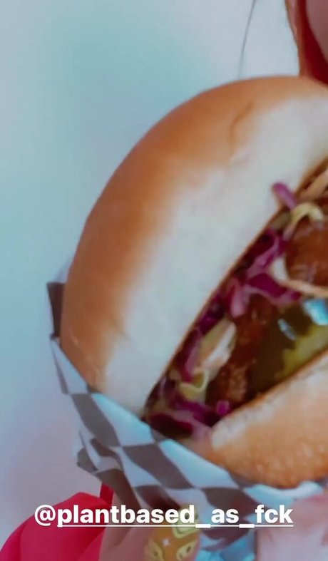 Dani Thorne naked model pictures