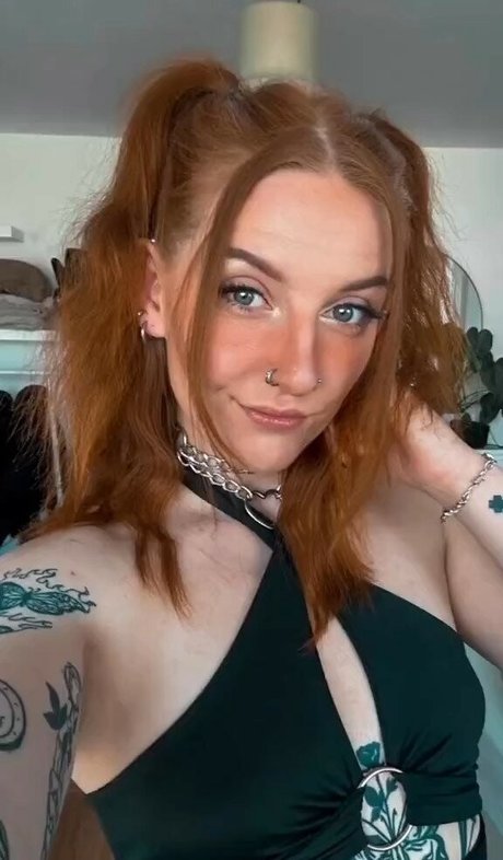 Towfacedkimmy star erotic photo