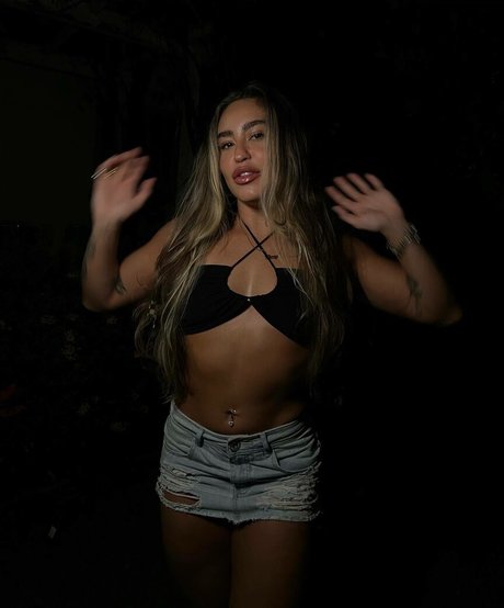 Amy Reis star sexy photos