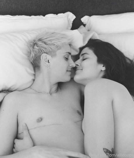 allieoops top star img