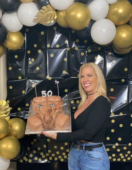 jennyjizzxxx hd model image