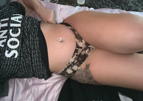 snowbunny z top actress img