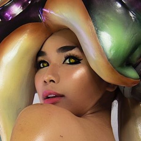 Fantastic Nami exclusive star galleries