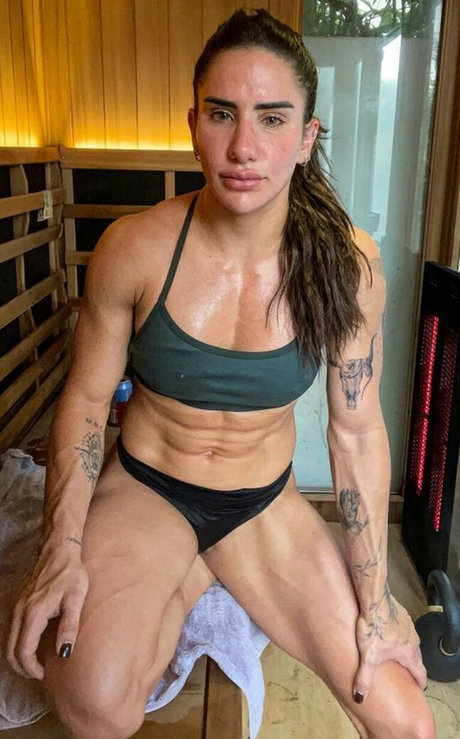 Stefi Cohen sexy model image