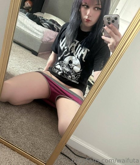 Waifuta beautiful actress photos