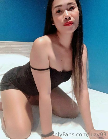 luzy93 hot model archive