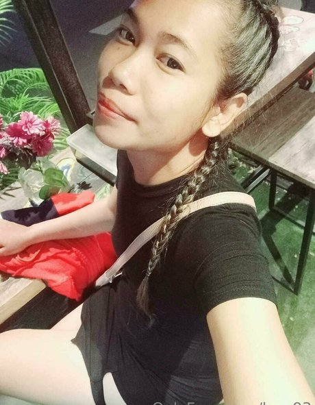 luzy93 free pornstar images