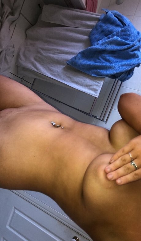 Caitlin Grant star exclusive photo