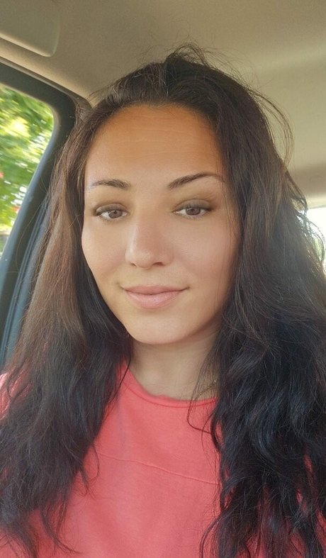 FoxyKara hot actress picture