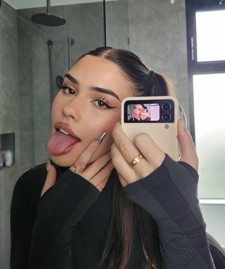 Leah Halton erotic model gallery