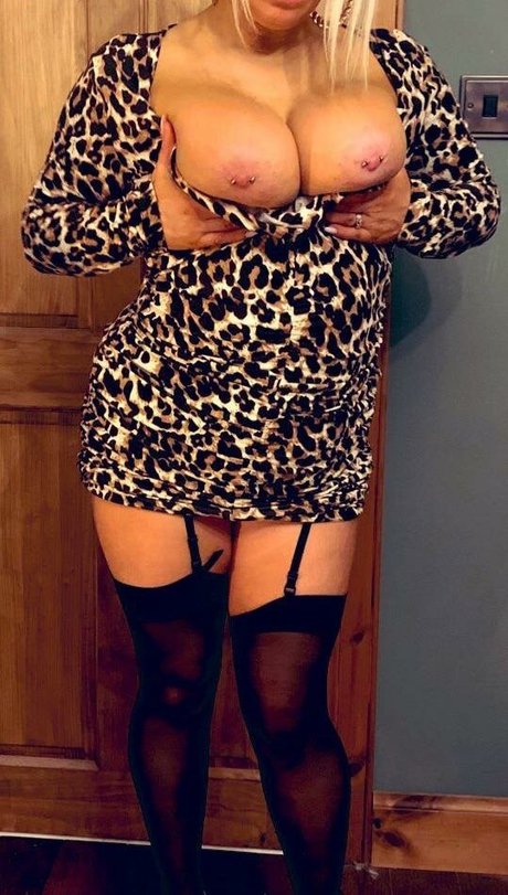 Holytits beautiful model picture