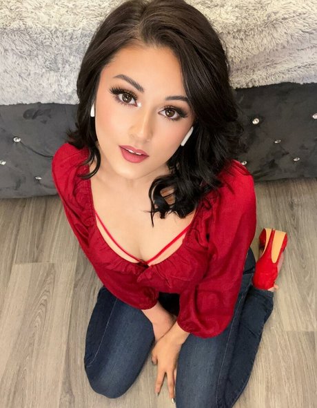 Kayybee star adult galleries