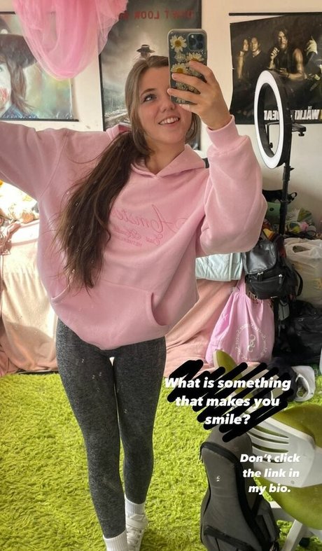 oxmatildakatexo pornstar naked photo