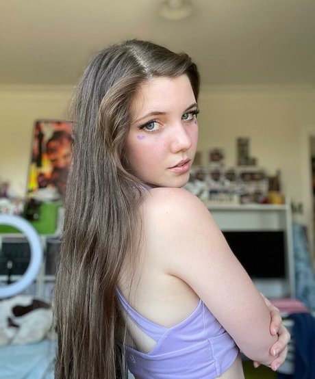 oxmatildakatexo naked model galleries