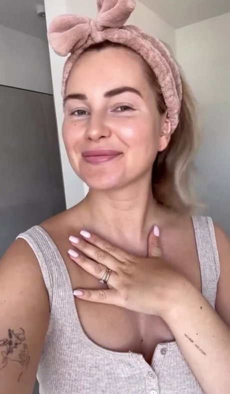 Maren Wolf exclusive star archive