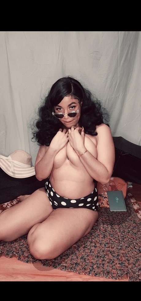 Thighlyinfluential model best photo