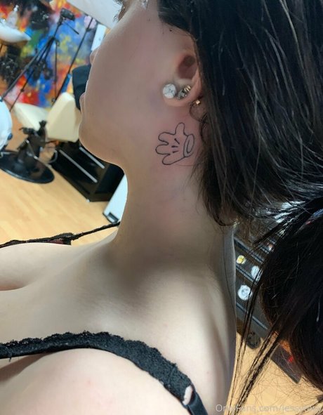 jessytaylorduh model best picture