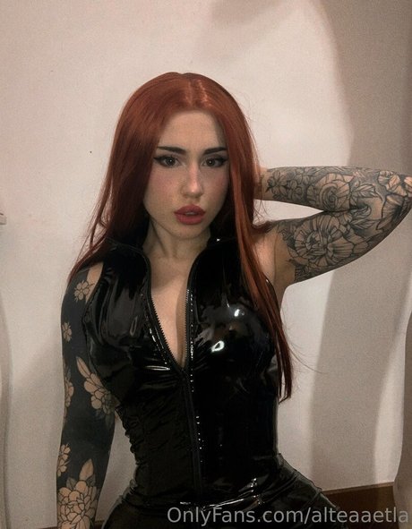 alteaaetla nude model pic
