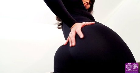 dragonlily net star naked photos