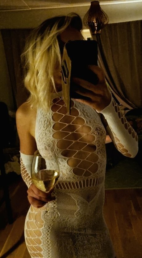 Sanjolina free star photo