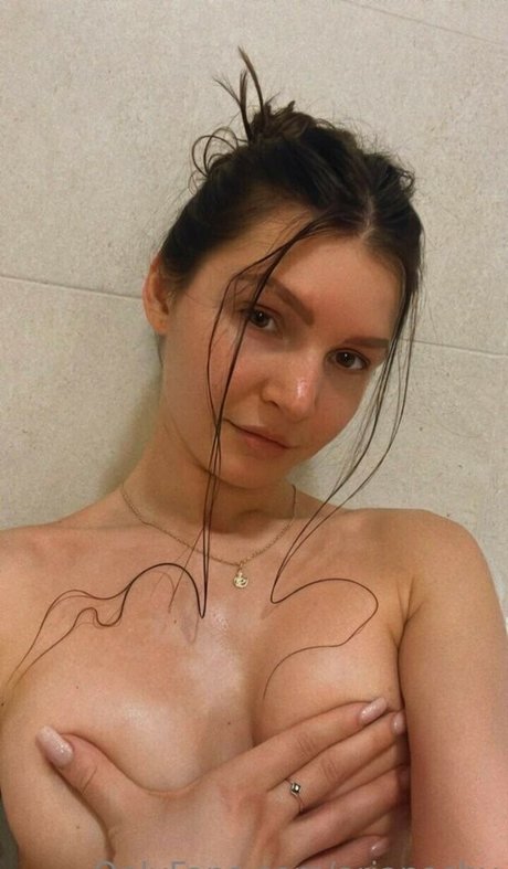 BitterActz model art photo