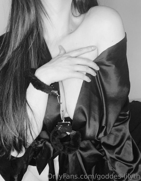 goddes lilyth top star pic