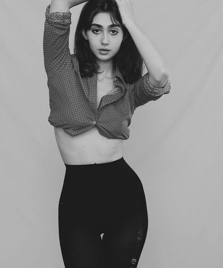 caterpillareyebrow star xxx galleries