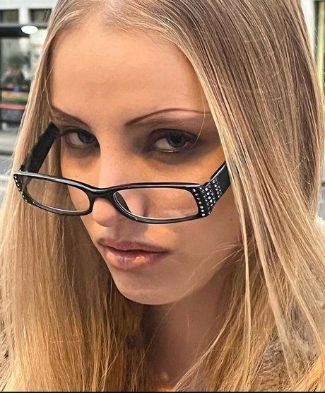 Eliza Goldsmith pornstar sex picture