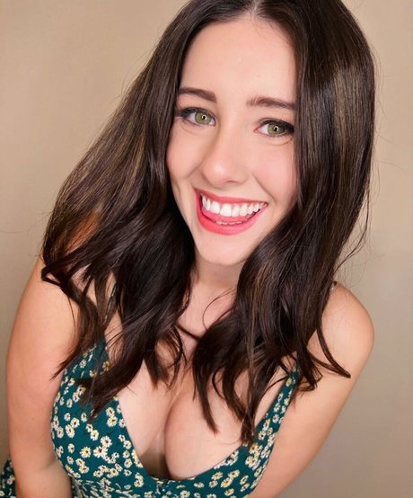 ErinMoore erotic pornstar pics