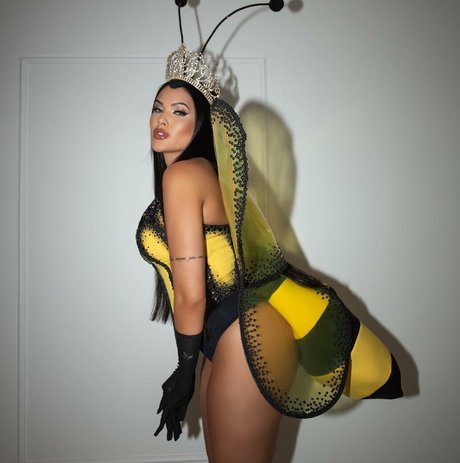 Emily Garcia star nude photos