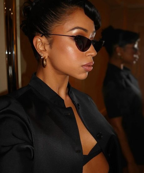 Liza Koshy free star image