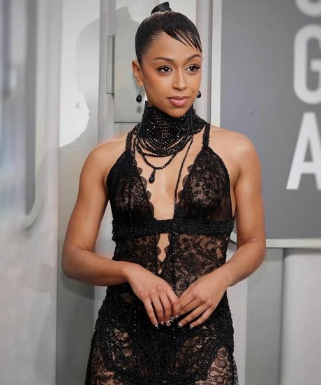 Liza Koshy nice model picture