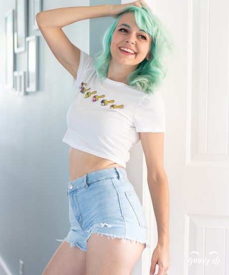 Ginny Di model hot pictures