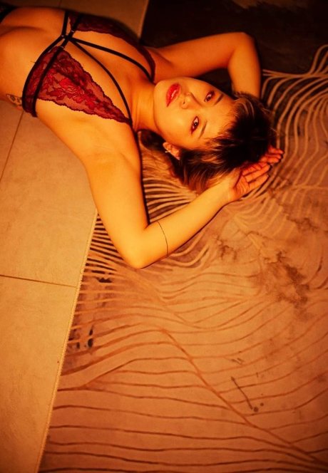 Kuromelo exclusive actress pictures