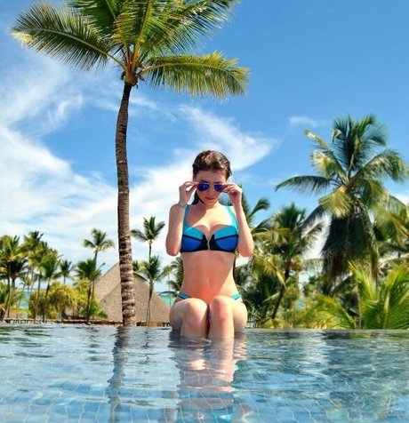 Mood Asmr model art pictures