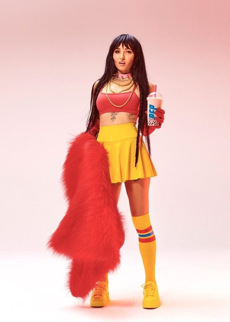 Lights Poxleitner model hd photos