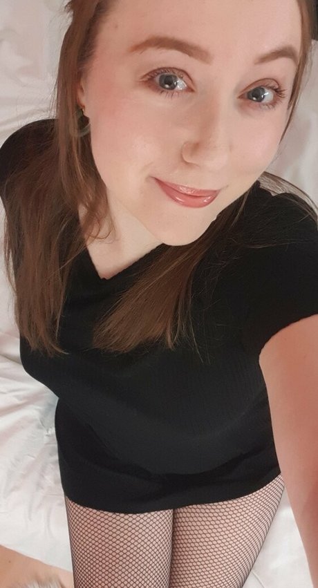 lilymariemfc model top photo