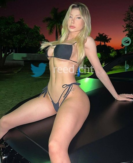 Leticia Reed erotic model image