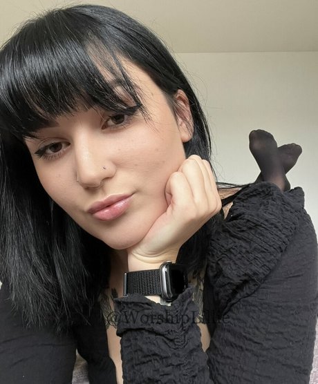 worshiplillie model erotic img