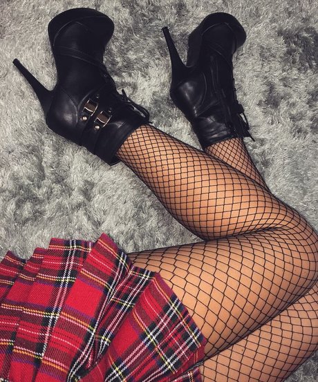 Grace Witham model free img