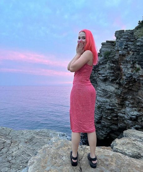 Fairy Elfie nude actress pic