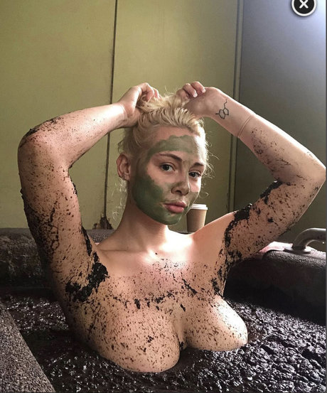 Cara Luby naked star pictures