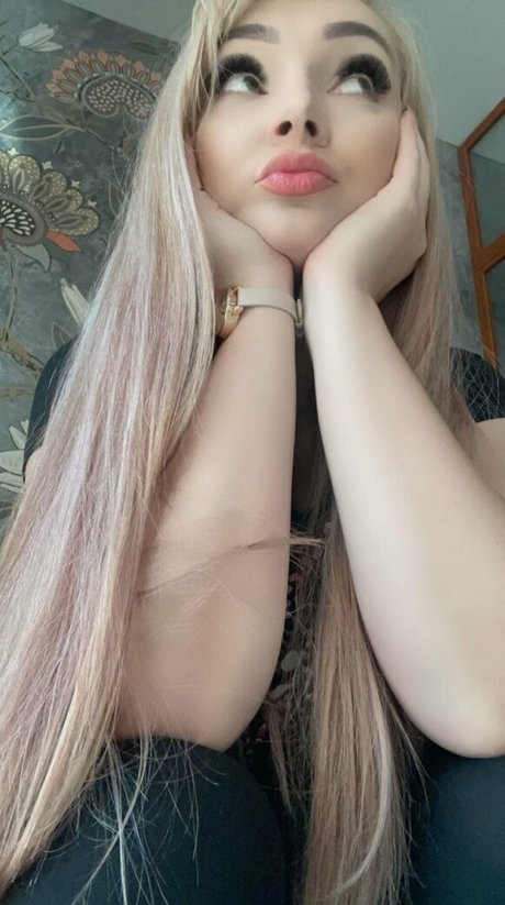 mickybellsfree model top photos