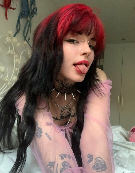 elfsandi sexy star galleries