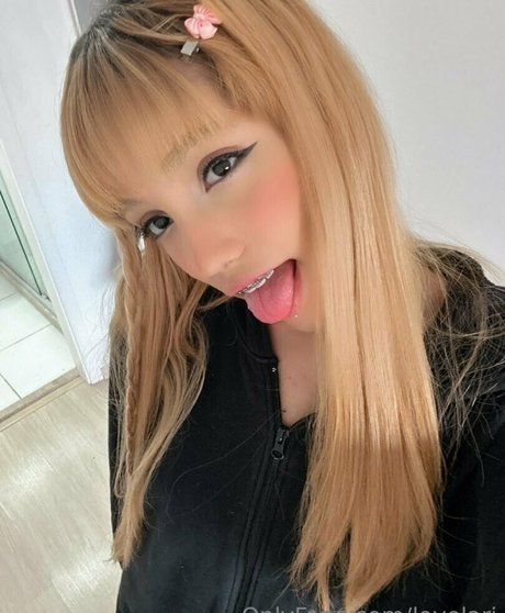 LoveLari exclusive pornstar photos